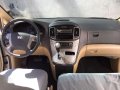 2016 Hyundai Grand Starex SS 2.5 CRDi VGT Swivel chair-10