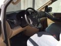 2016 Hyundai Grand Starex SS 2.5 CRDi VGT Swivel chair-6