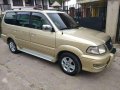 Toyota Revo 2004 VX200 Top of the line.-3