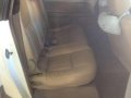 Toyota Revo SR 2004 model Manual transmission-2