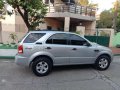 Selling for a friend Kia Sorento LX CRDI diesel manual 4x4 2006-0