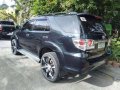 Toyota Fortuner V 2012mdl 4x4 automatic top of the line-2