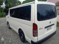 Toyota Hiace commuter manual diesel 2014model-3