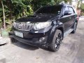 Toyota Fortuner V 2012mdl 4x4 automatic top of the line-3