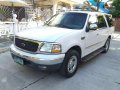 2002 Ford Expedition XLT. Original paint shiny white-0