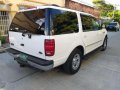 2002 Ford Expedition XLT. Original paint shiny white-3