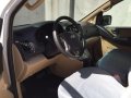 2016 Hyundai Grand Starex SS 2.5 CRDi VGT Swivel chair-10