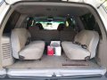 2002 Ford Expedition XLT. Original paint shiny white-1