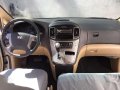 2016 Hyundai Grand Starex SS 2.5 CRDi VGT Swivel chair-9
