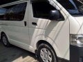 TOYOTA Hiace Commuter 2015 Manual 2.5L-2