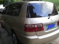 Kia Carens II 2010 NEGOTIABLE-4