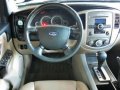 2008 Ford Escape . automatic . all power . very fresh -1