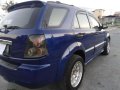 Kia Sorento 2005 4x4 high and low 300 k negotiable-3