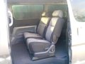 SELLING TOYOTA Hiace regius 2006-9