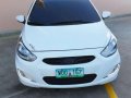 Hyundai Accent 2013 Automatic trans with +/- Top of the line-3