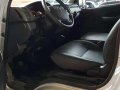2016 TOYOTA Hiace Commuter 3.0L Van Manual Diesel-8