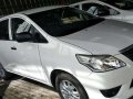 SELLING TOYOTA Innova 2013 E diesel-1