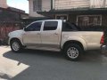 For sale! Toyota Hilux G 2010 model Manual 4x2 transmission-2