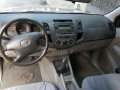 2011 model Toyota Hilux pickup 4x2 Manual transmission-9