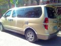 For sale HYUNDAI Starex Vgt 2010 gold diesel manual-2