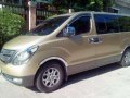 For sale HYUNDAI Starex Vgt 2010 gold diesel manual-1