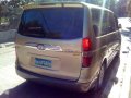 For sale HYUNDAI Starex Vgt 2010 gold diesel manual-3