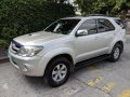 2005 Toyota Fortuner 1st owner Top of the line 4X4-9
