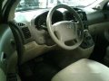 Kia Carnival 2010 for sale-7