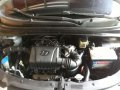 Hyundai i10 2012 AT for sale-3