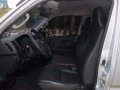 2015 Toyota Hiace Commuter 25L MT-4