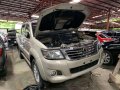 TOYOTA Hilux 2.5 G 4x2 2014 Manual Gold Metallic-2