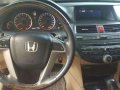 Honda Accord 2009 Low mileage-9