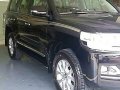 New 2019 Toyota Land Cruiser VX Premium LC200 Standard-6