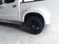 Toyota Hilux 4x2 2015 model for sale-4