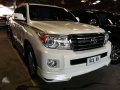 2014 Toyota Land Cruiser LC200 White Pearl color-8