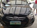 SELLING HYUNDAI Accent 2011 manual-2