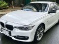 Bmw 328i Sport Line 20tkms AT 2014 -0