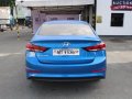 Hyundai Elantra 2017 MT for sale-6