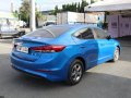 Hyundai Elantra 2017 MT for sale-7