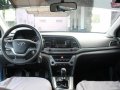 Hyundai Elantra 2017 MT for sale-0