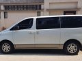 2014 Hyundai Starex VGT White Automatic transmission-2