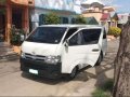 Toyota HIACE Commuter 2014 diesel Almost Brand new-10