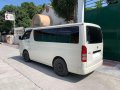 2009 Toyota Hiace Commuter diesel mt fresh -9