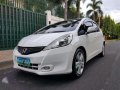 Honda Jazz 1.5 2012 White very very good condition like new-3