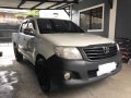 SELLING TOYOTA HILUX J 2014 -1