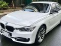 Bmw 328i Sport Line 20tkms AT 2014 Msport -0