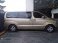 SELLING Hyundai Starex gold 2012mdl automatic-4
