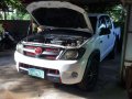 SELLING TOYOTA HILUX J 2005-3