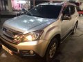 Isuzu MUX 2017 2.5 diesel automatic for sale-3