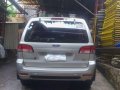 Selling first owned Ford Escape XLT model 2010 AT-1